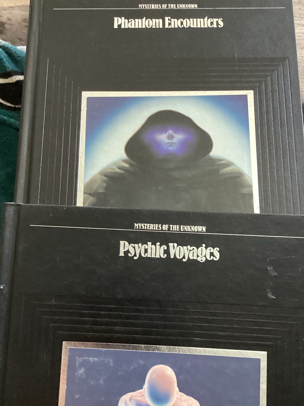 Phantom Encounters & Psychic Voyages Coffee Table Books - Black - Picture 1 of 3